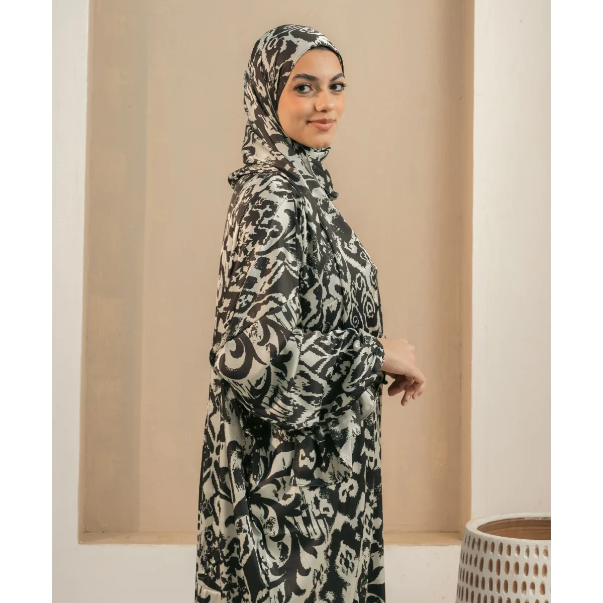 Le Voile Shadow Satin Isdal