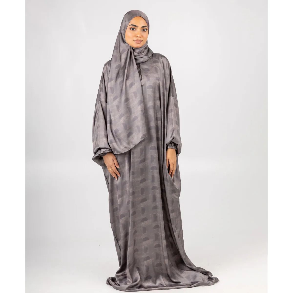 Le Voile Flow Satin Isdal
