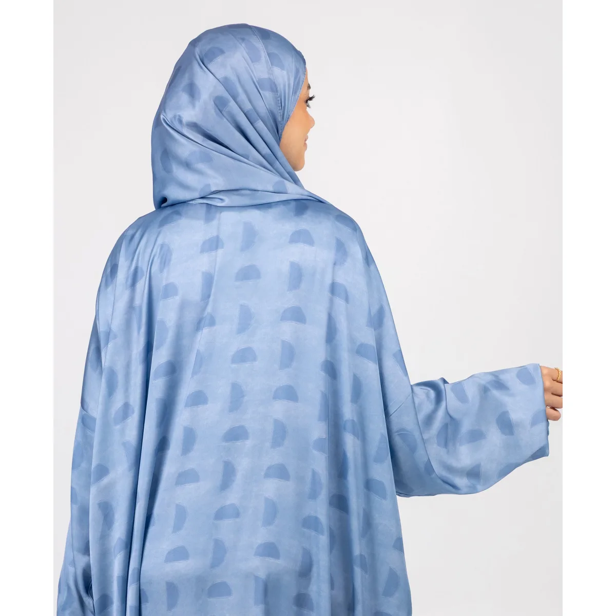 Le Voile Flow Satin Isdal