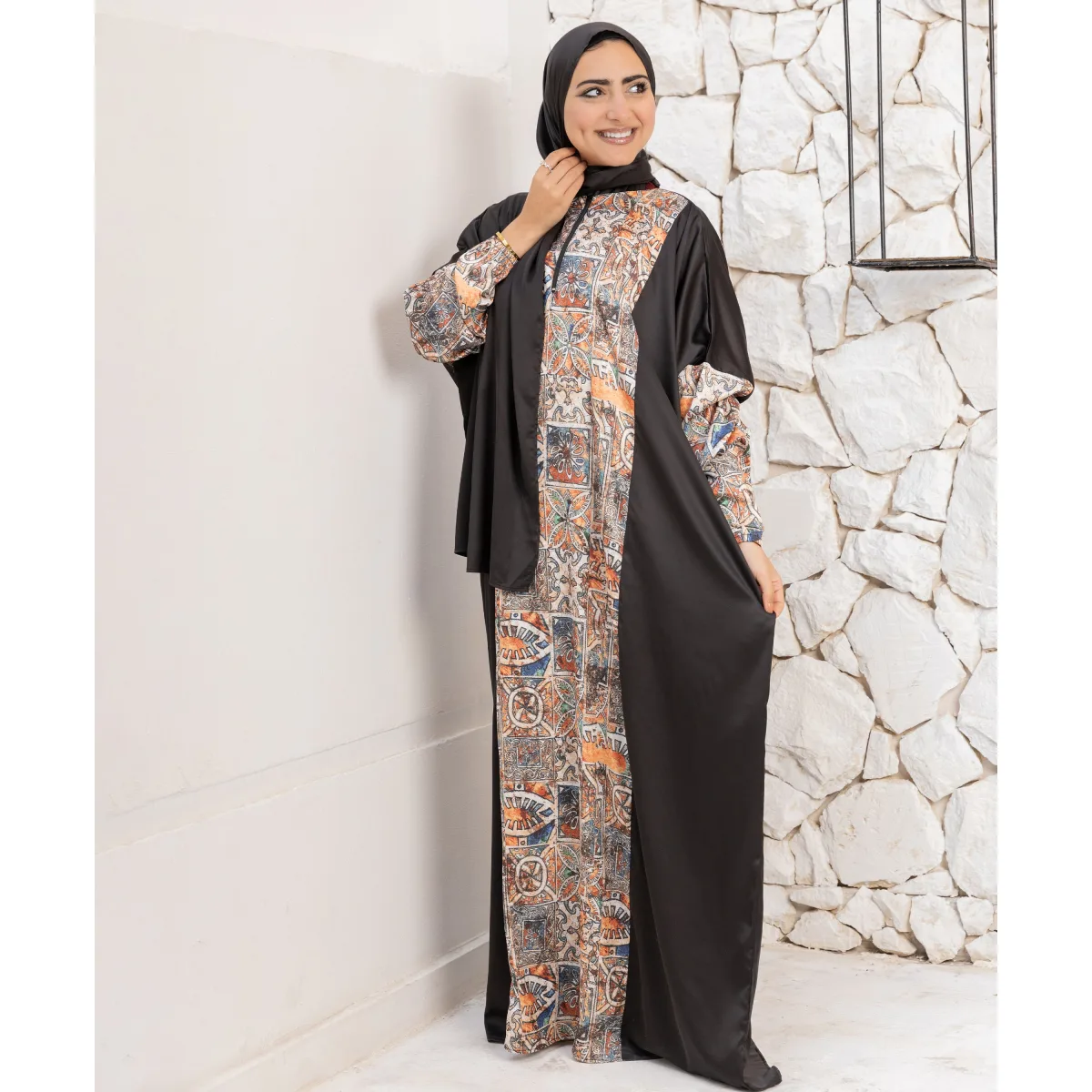 إسدال ساتان مطبوع Black من لو فوال