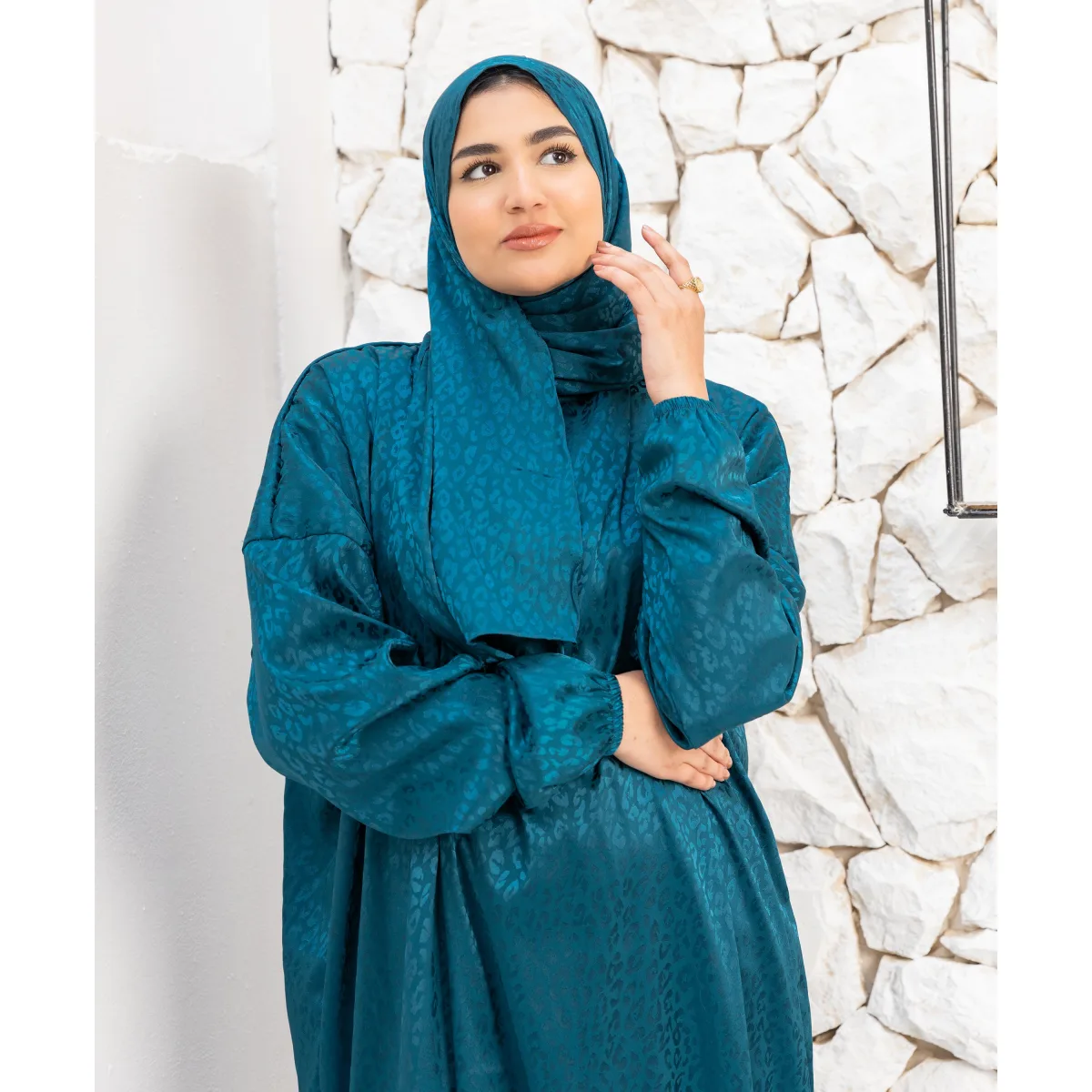 إسدال ساتان جاكار من لو فوال