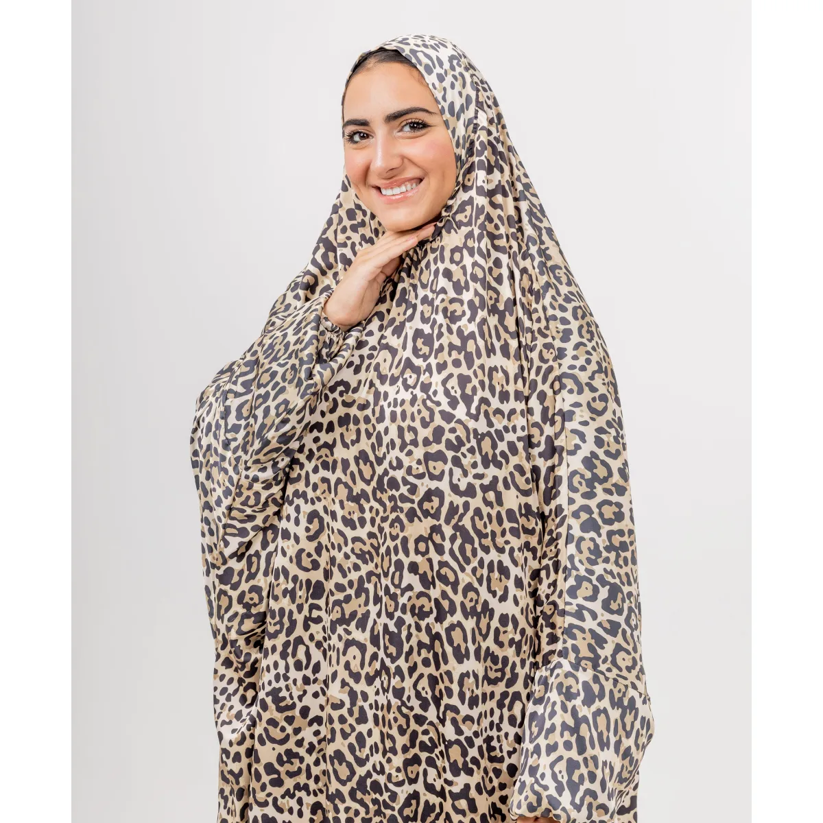 إسدال بخمار ساتان ليوبارد Elegance من لو فوال