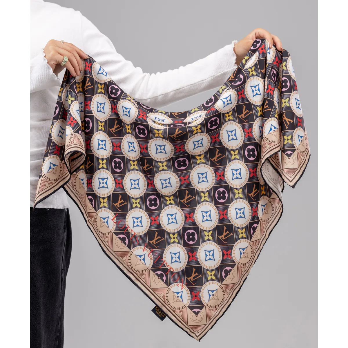 Le Voile Coin Silk Square Scarf