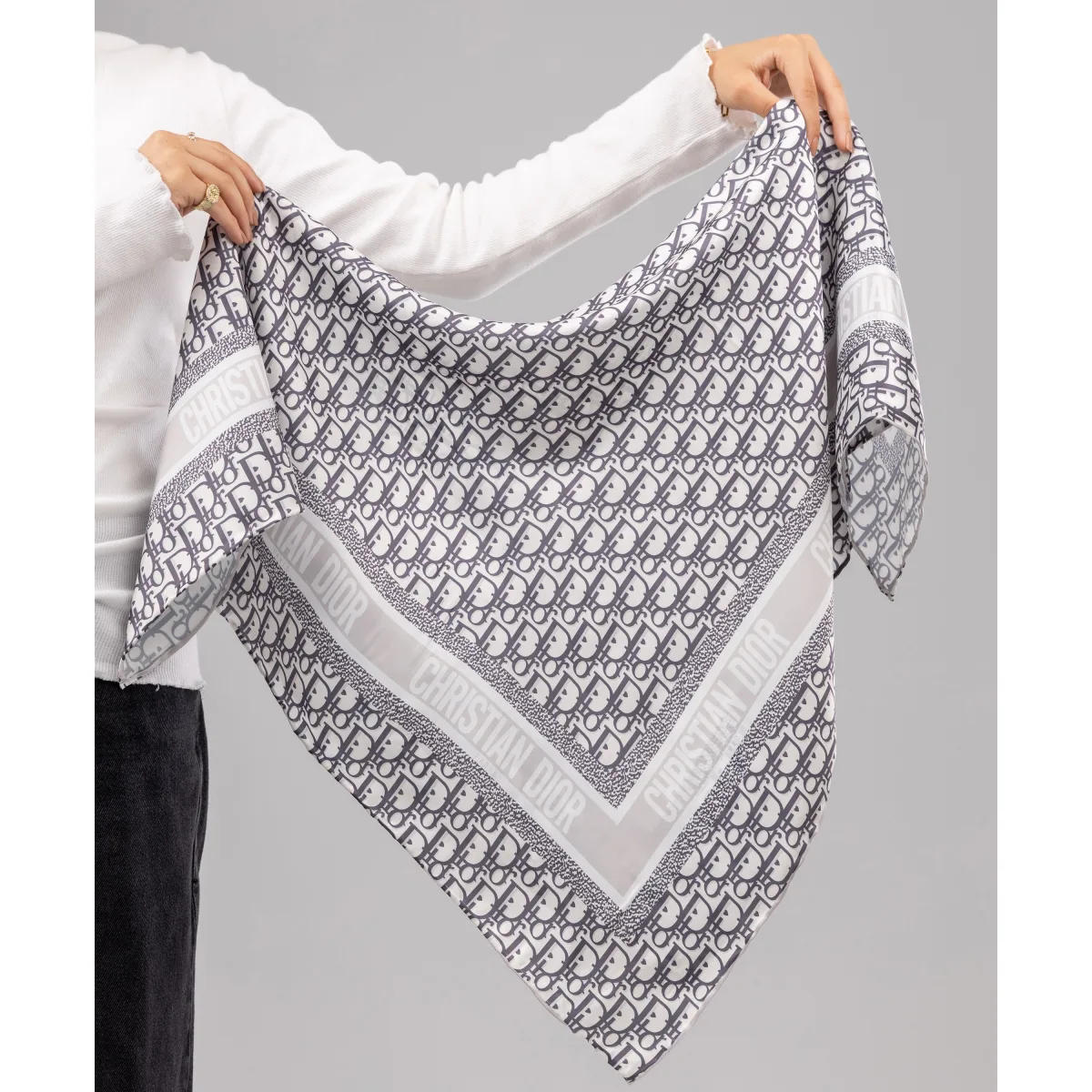Le Voile Elara Silk Square Scarf