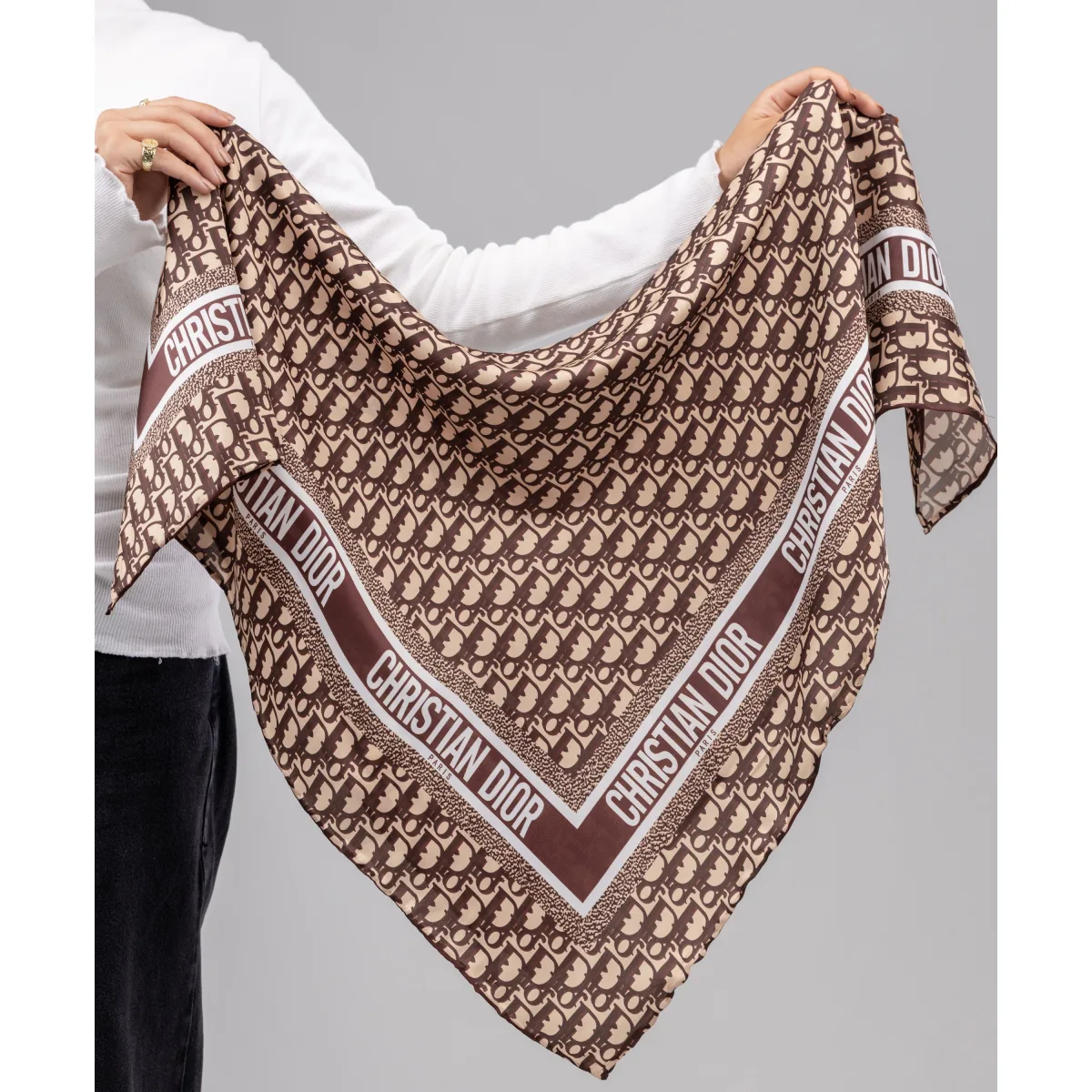Le Voile Elara Silk Square Scarf