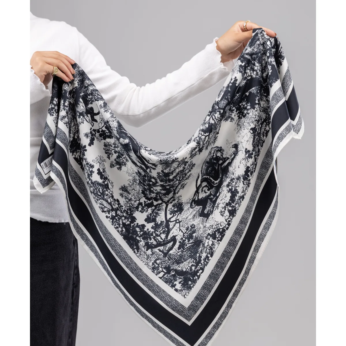 Le Voile Grove Silk Square Scarf