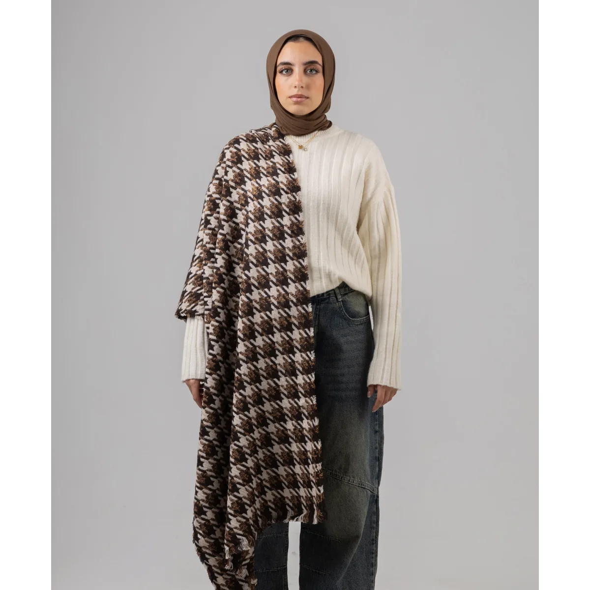 Le Voile Classic Houndstooth Shawl
