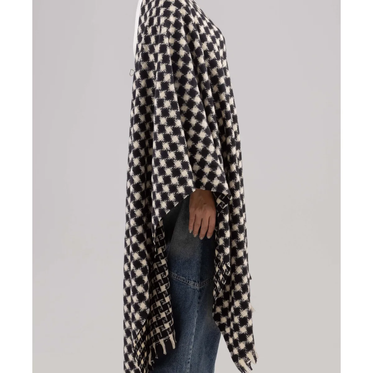 Le Voile Warmy Plaid Shawl