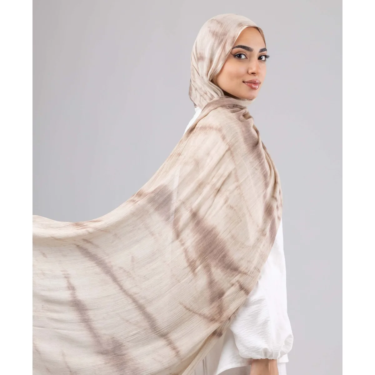 Le Voile Rockstone Ruffled Scarf