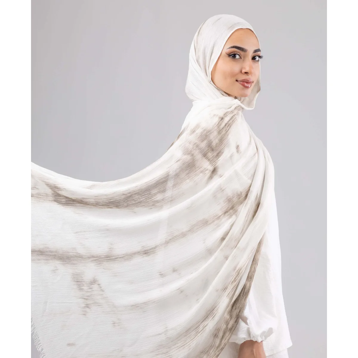 Le Voile Rockstone Ruffled Scarf