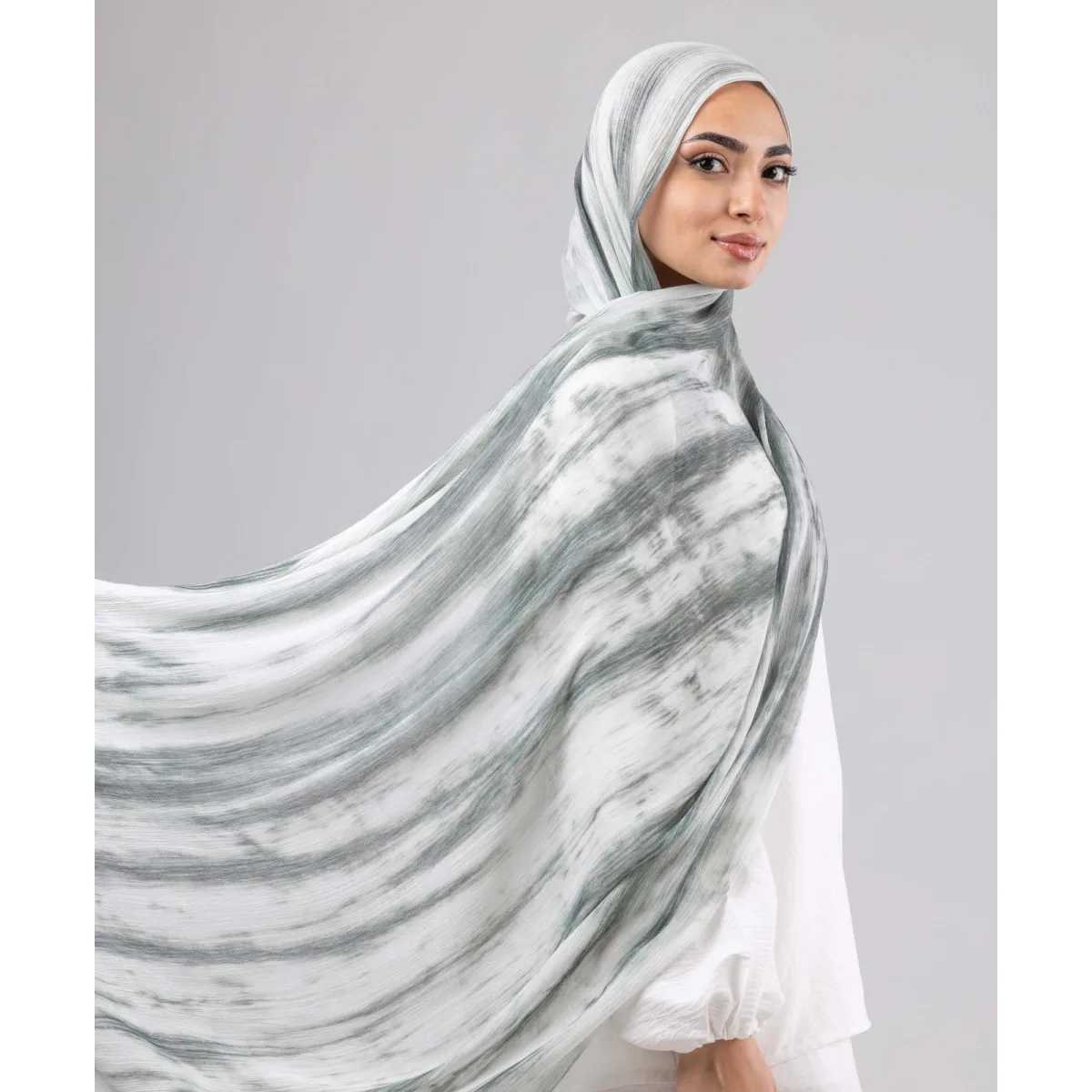 Le Voile Rockstone Ruffled Scarf