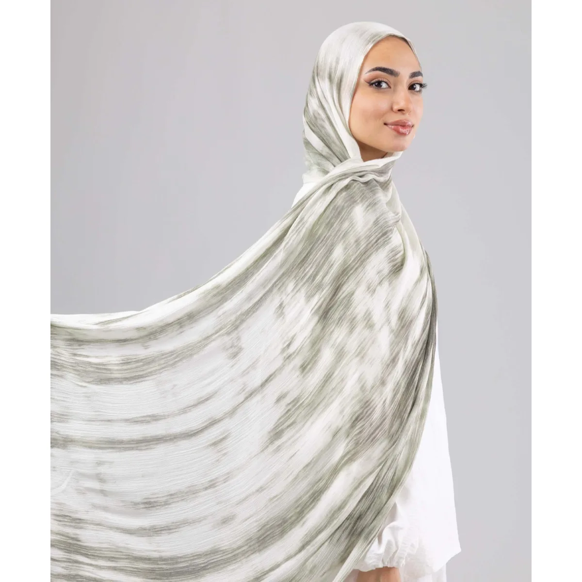 Le Voile Rockstone Ruffled Scarf