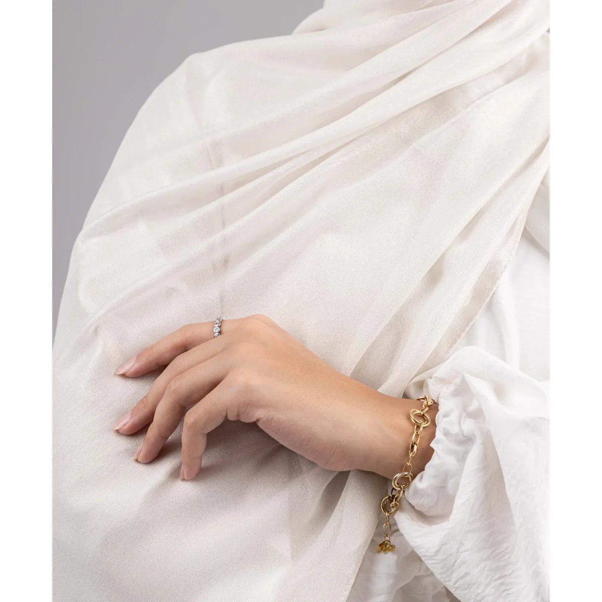 Le Voile Shimmery Chiffon Scarf
