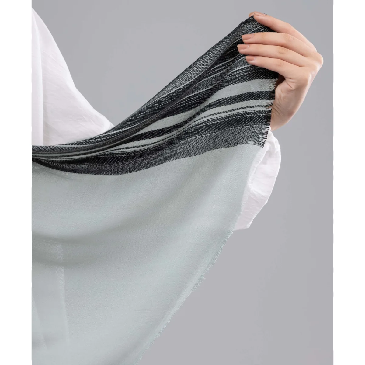 طرحة لينن مقلم Soft من لو فوال
