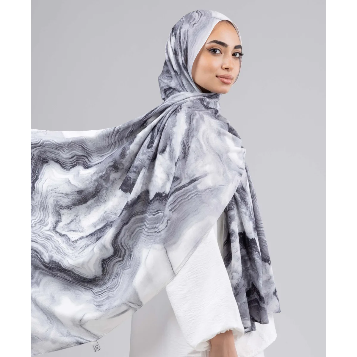 طرحة مودال Wavy من لو فوال