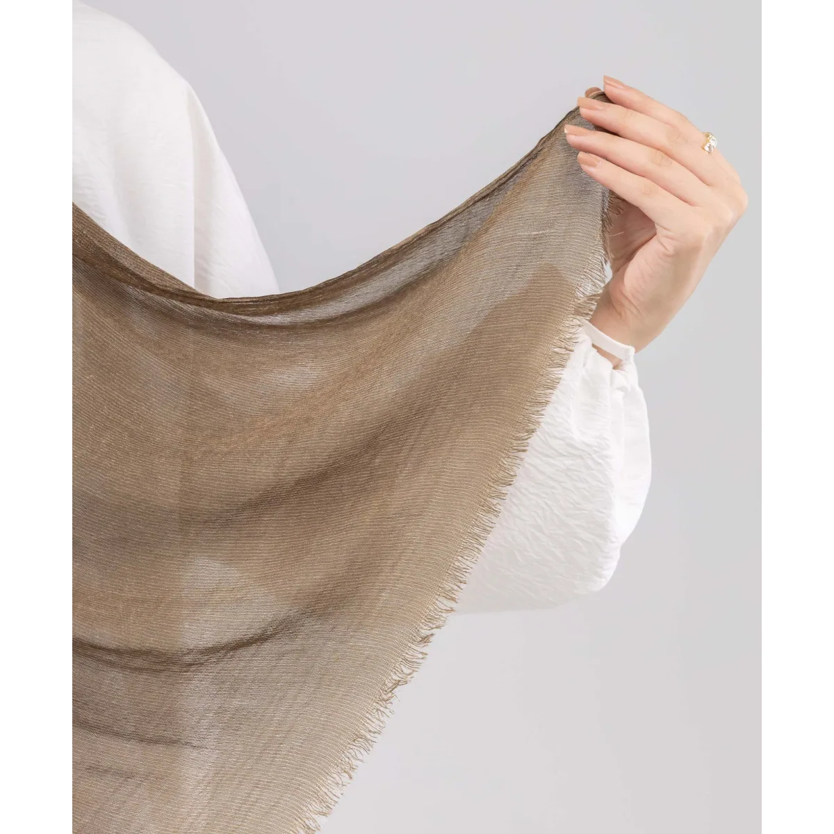 Le Voile Flowy Bamboo Linen Scarf