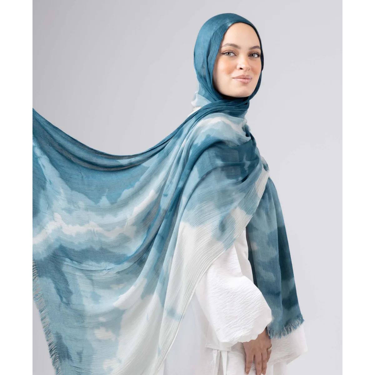 Le Voile Wave Dye Linen Scarf
