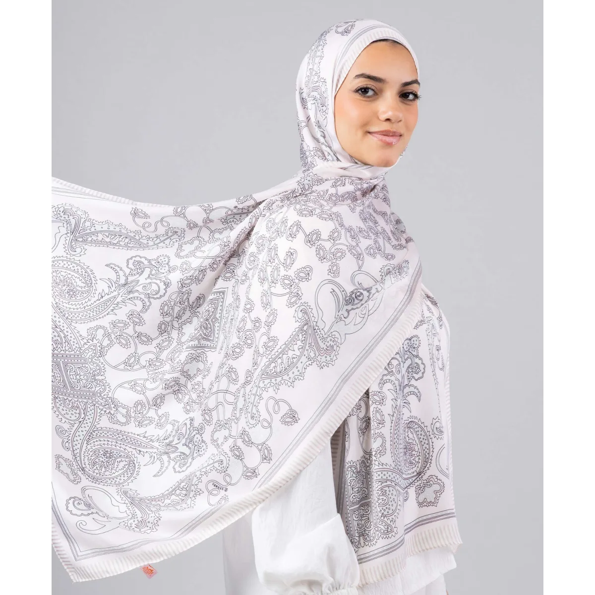 طرحة سيلك لاكشري Wisp من لو فوال