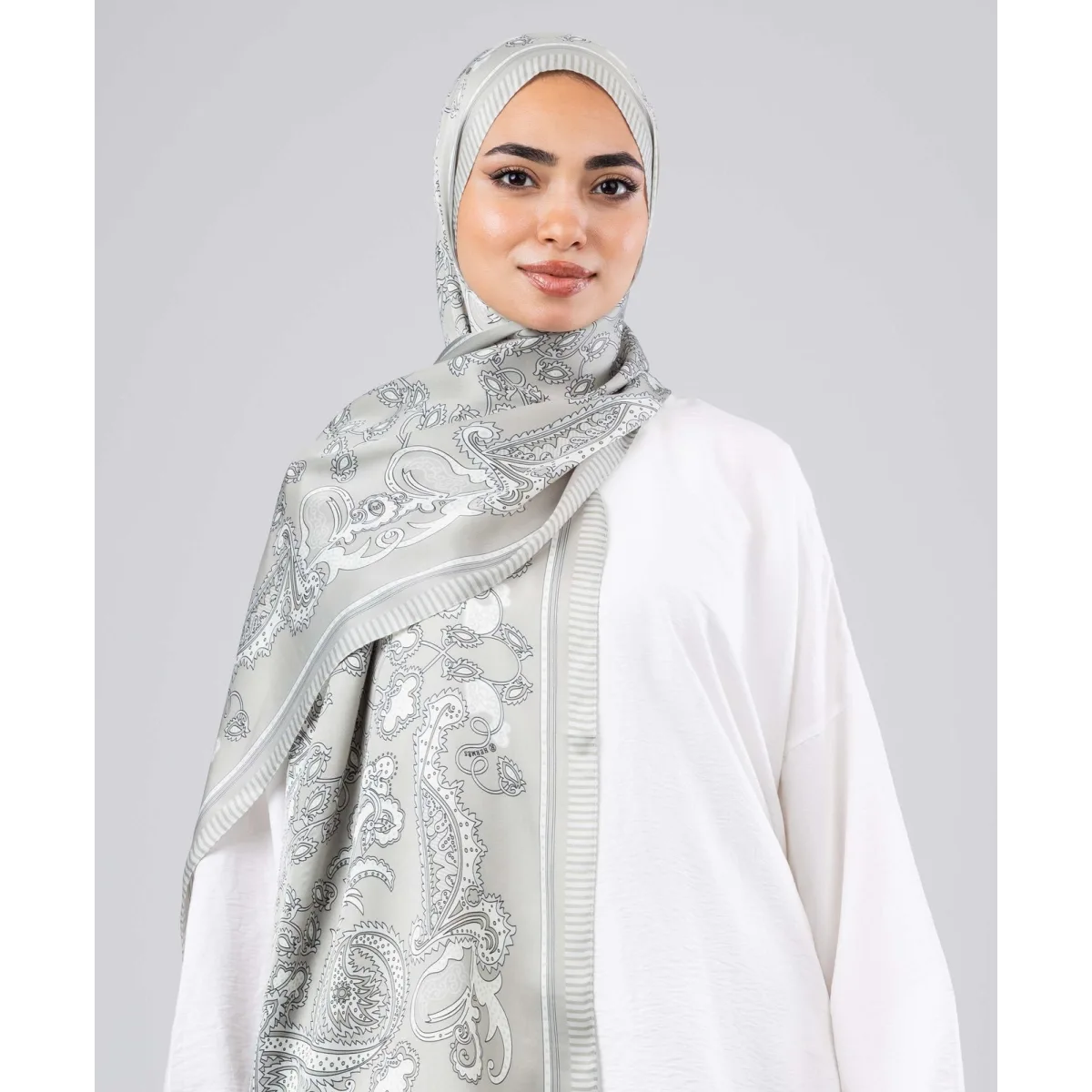 Le Voile Sila Luxury Silk Scarf
