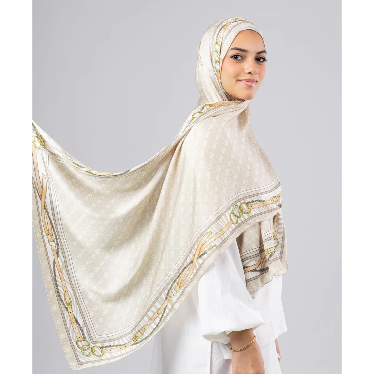 طرحة سيلك لاكشري Fashionable من لو فوال