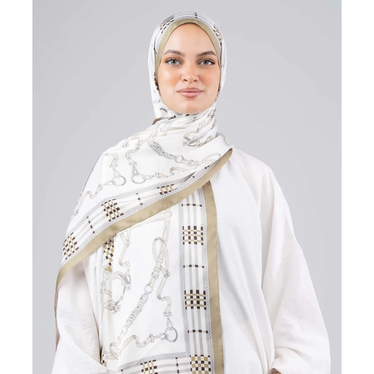 طرحة سيلك لاكشري Equestrian من لو فوال