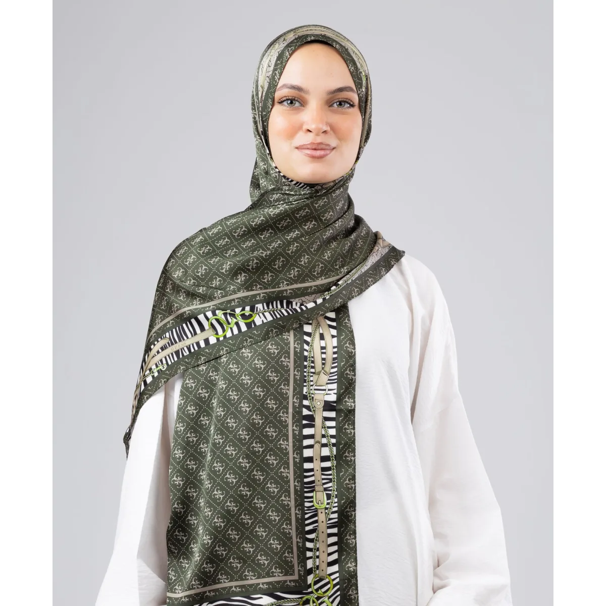 Le Voile Glamour Luxury Silk Scarf