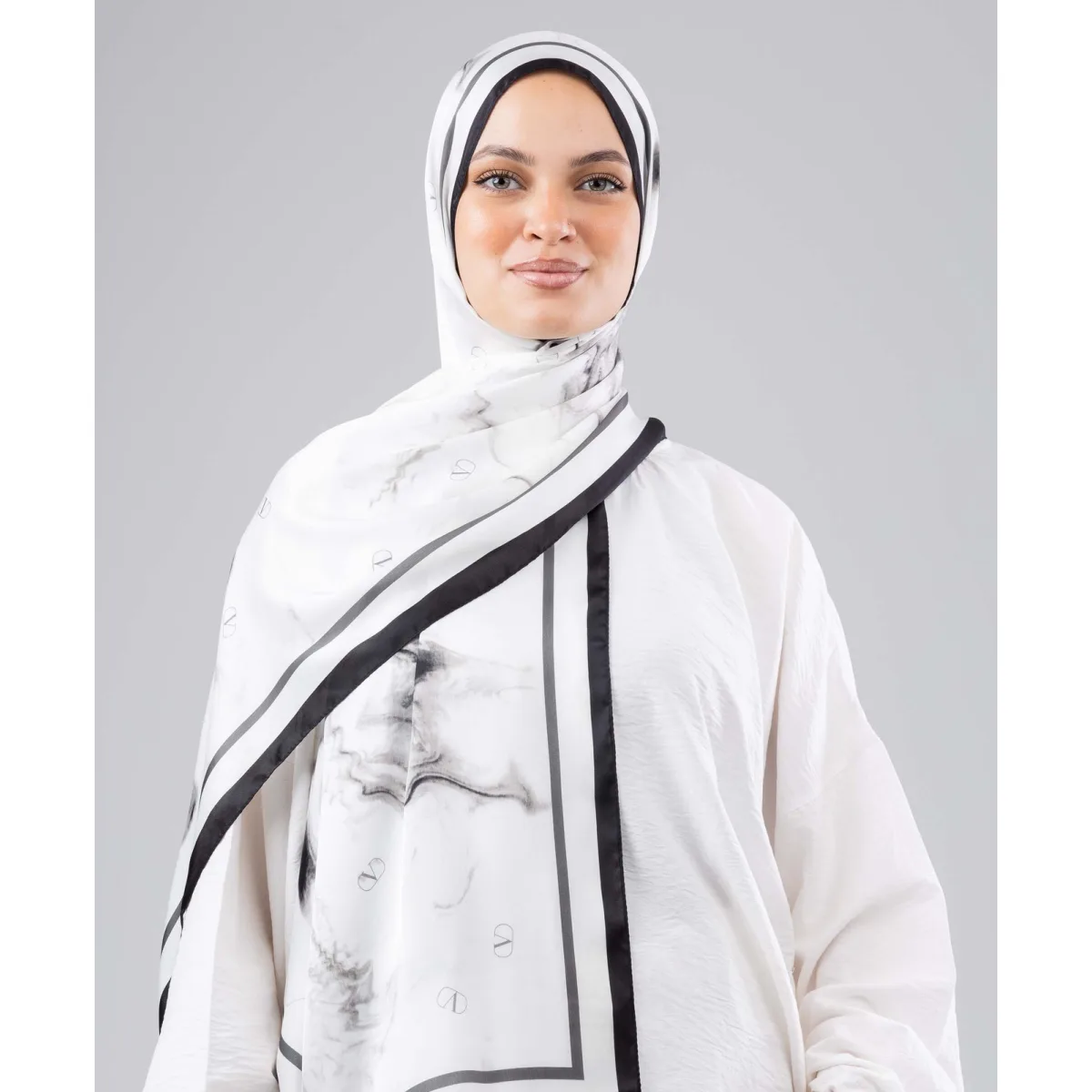 طرحة سيلك لاكشري Minimalist من لو فوال