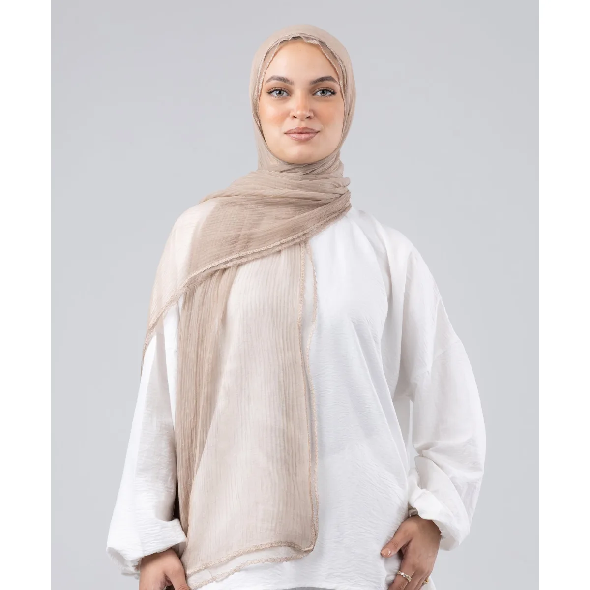 طرحة شيفون كرينكل بدانتيل Trim من لو فوال