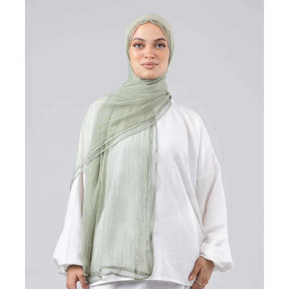 طرحة شيفون كرينكل بدانتيل Trim من لو فوال