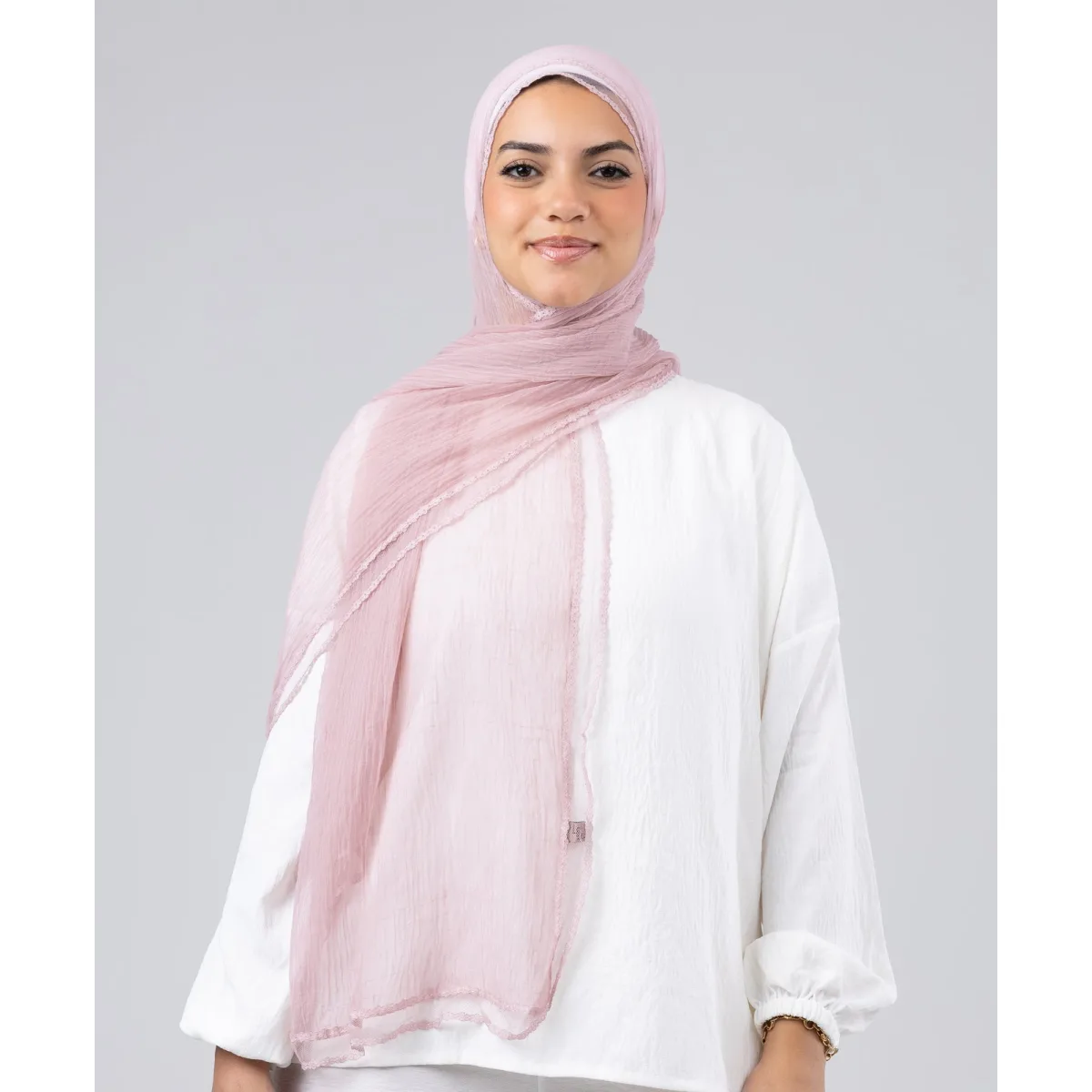 طرحة شيفون كرينكل بدانتيل Trim من لو فوال