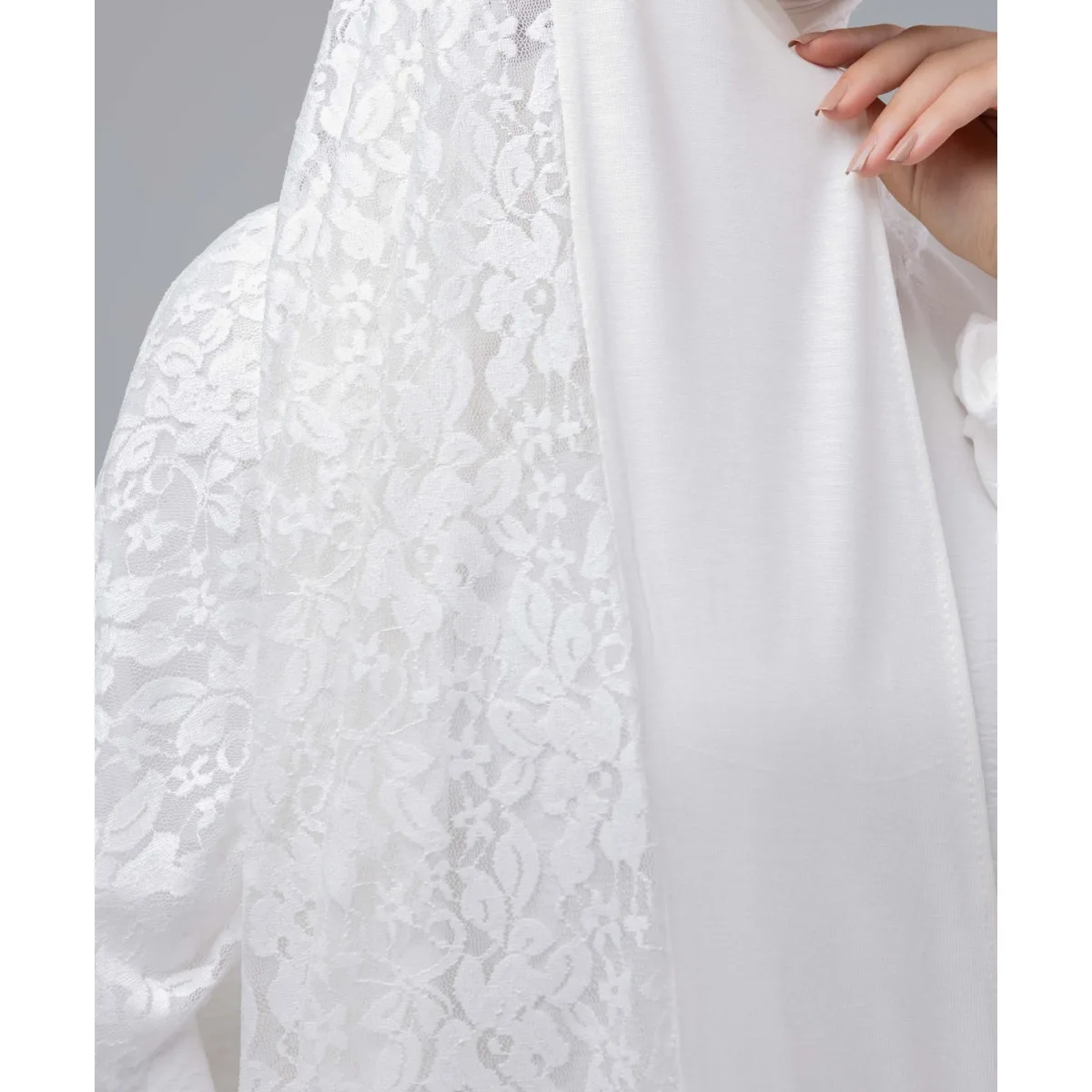 Le Voile Lace Lycra Scarf