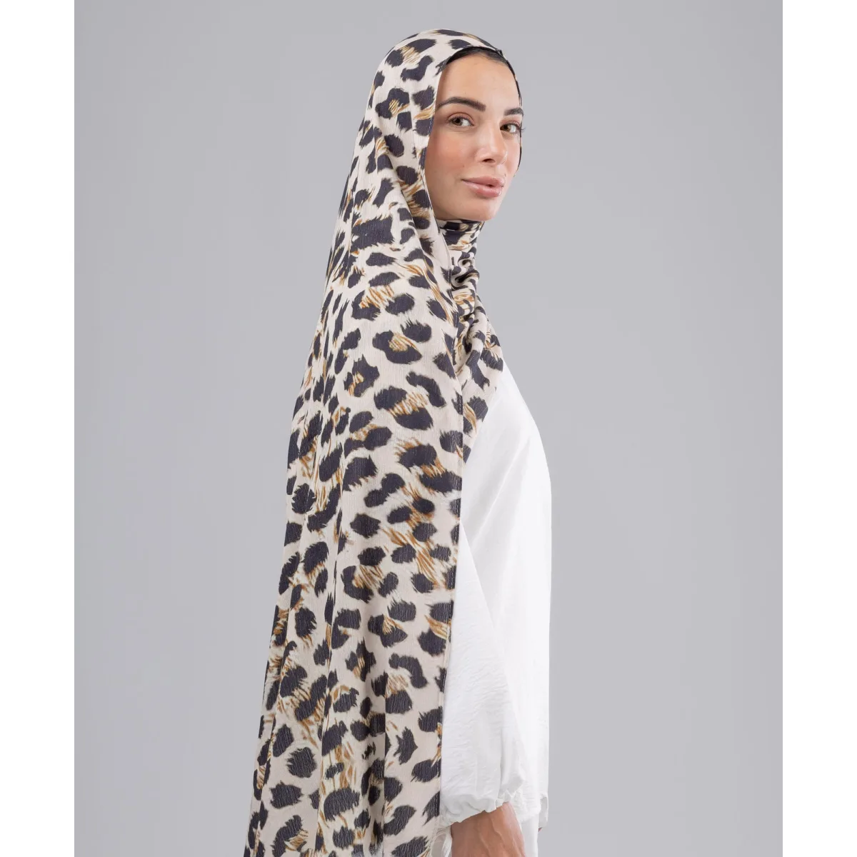 Le Voile Leopard Sponge Scarf