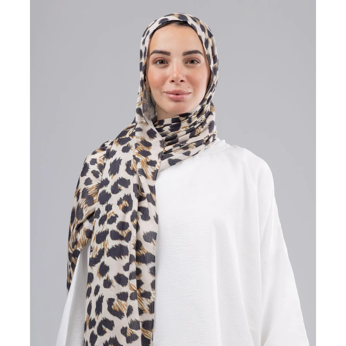 Le Voile Leopard Sponge Scarf