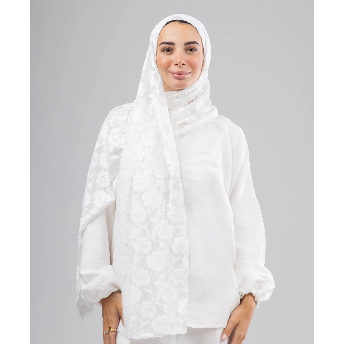 طرحة دانتيل من لو فوال