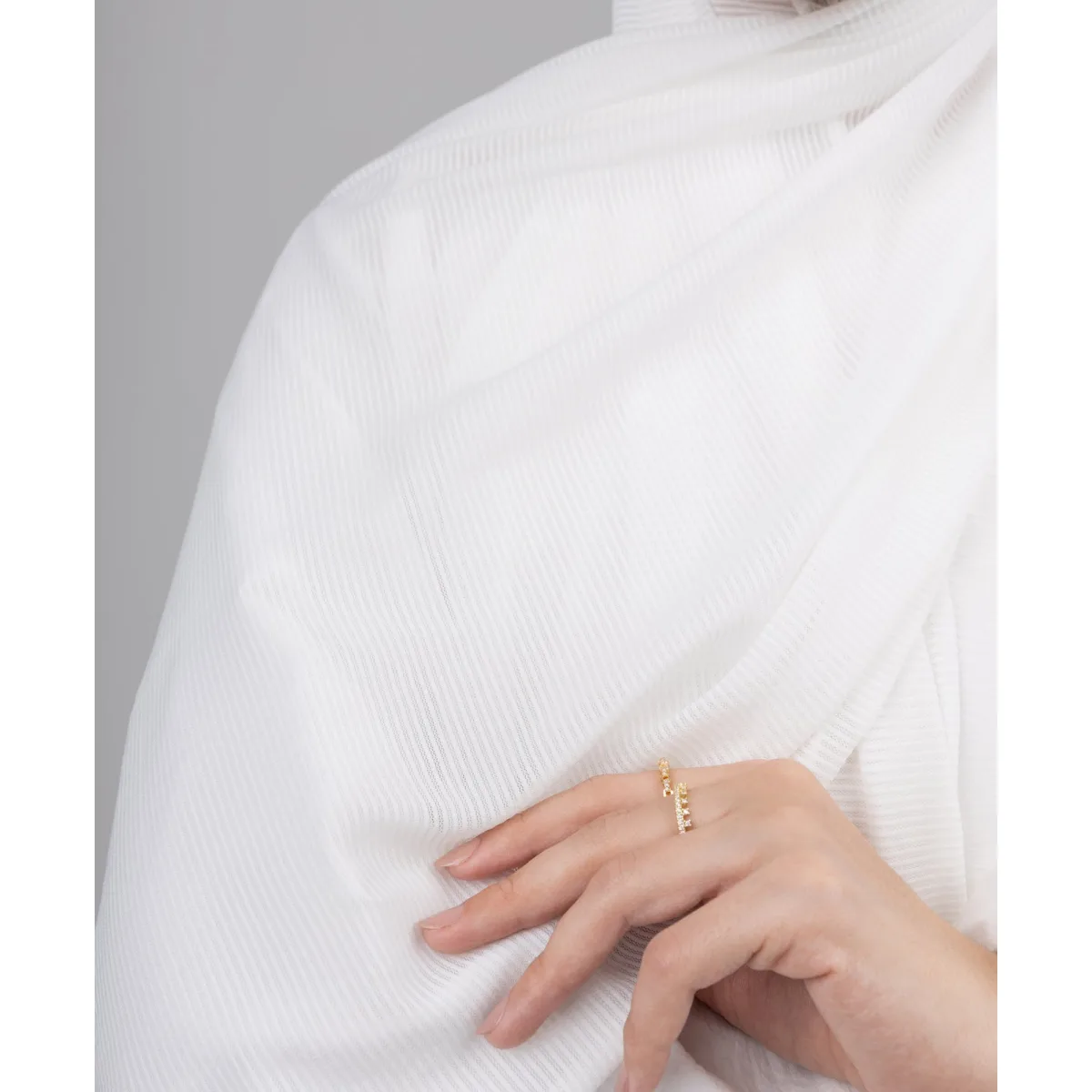Le Voile Striped Kuwaiti Scarf