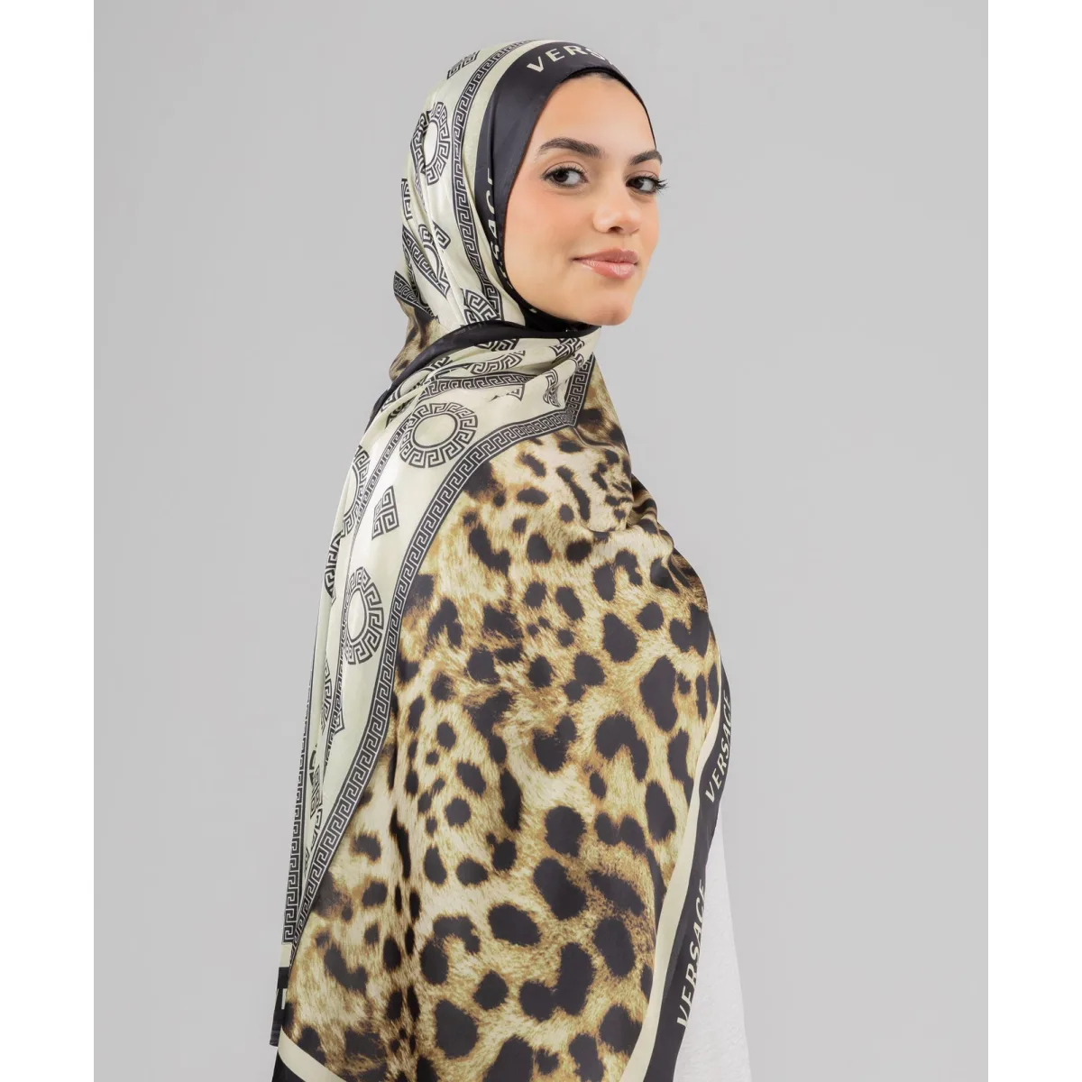 طرحة سيلك Opulent من لو فوال