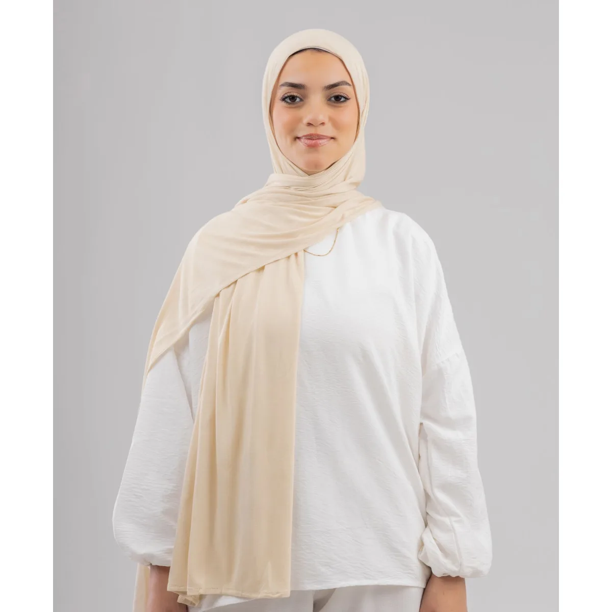 طرحة قطن ليكرا سادة من لو فوال