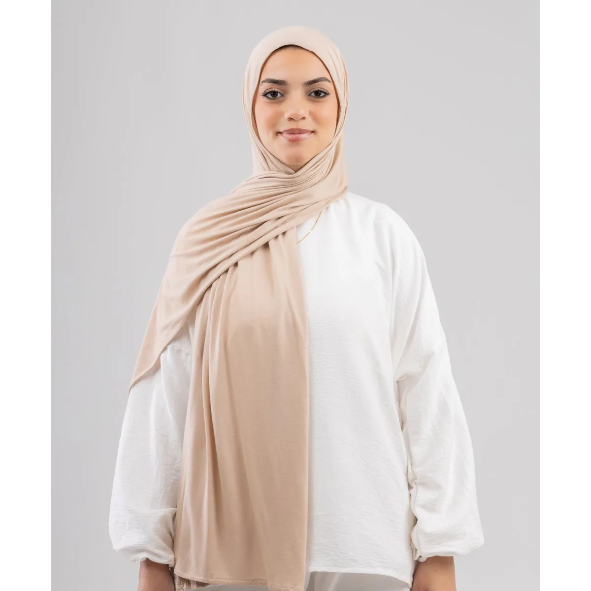 طرحة قطن ليكرا سادة من لو فوال