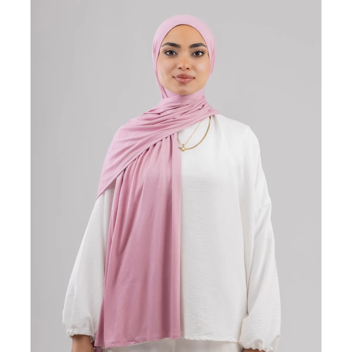 طرحة قطن ليكرا سادة من لو فوال