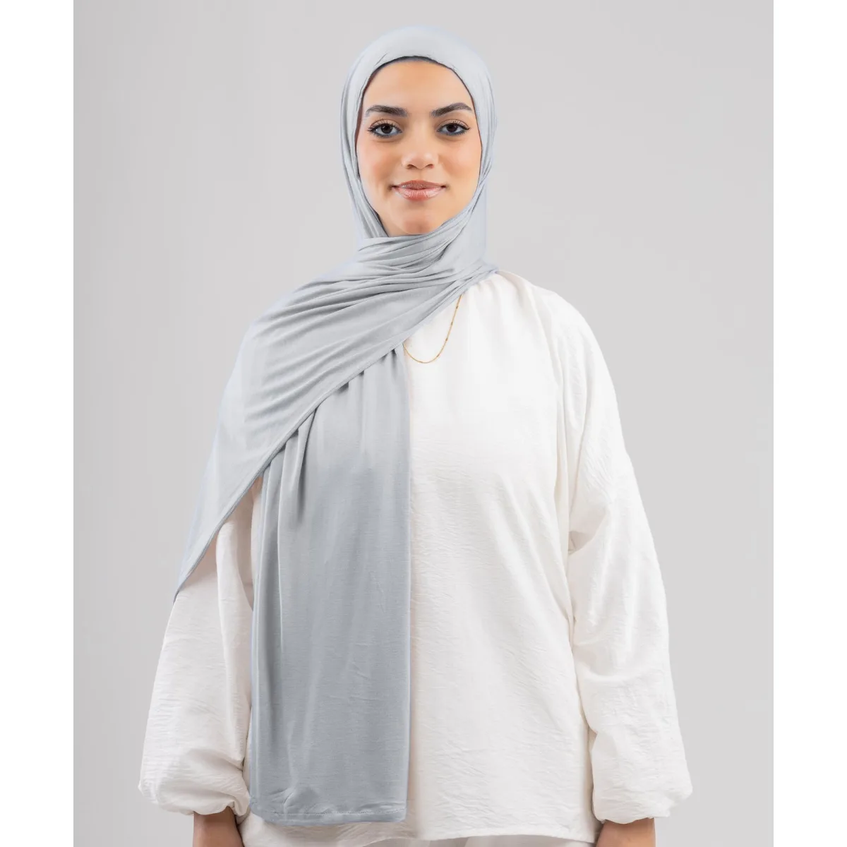 طرحة قطن ليكرا سادة من لو فوال