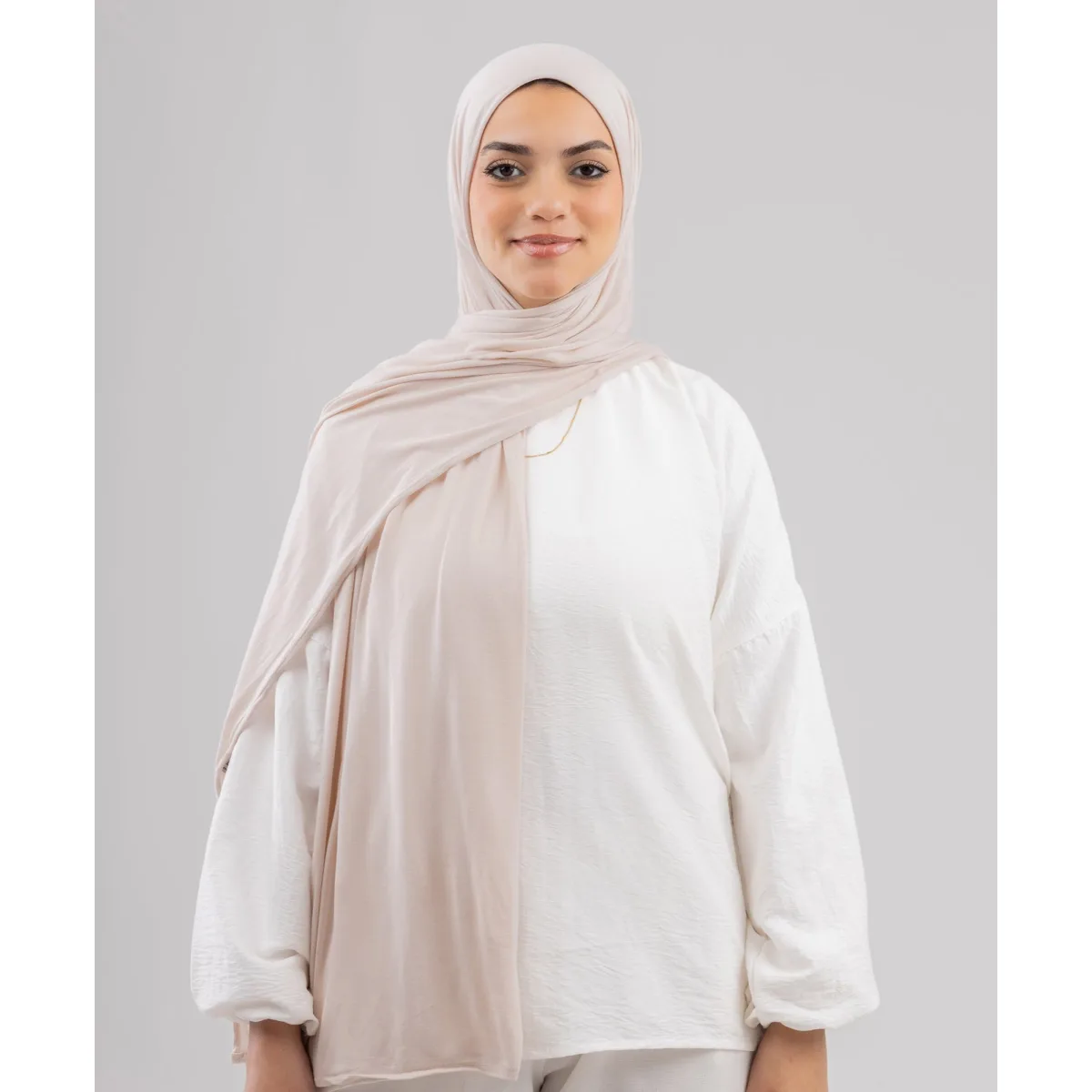 طرحة قطن ليكرا سادة من لو فوال