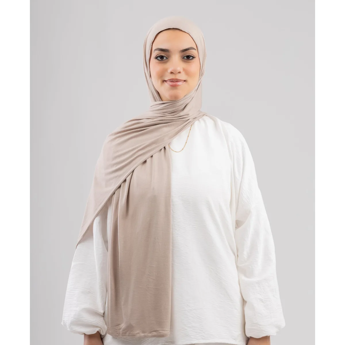 طرحة قطن ليكرا سادة من لو فوال