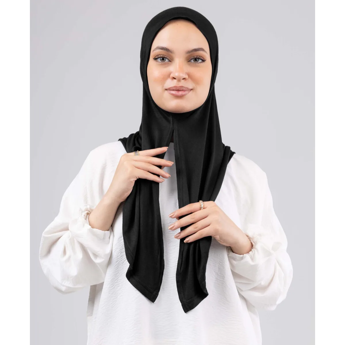 Le Voile Quick Wrap Scarf