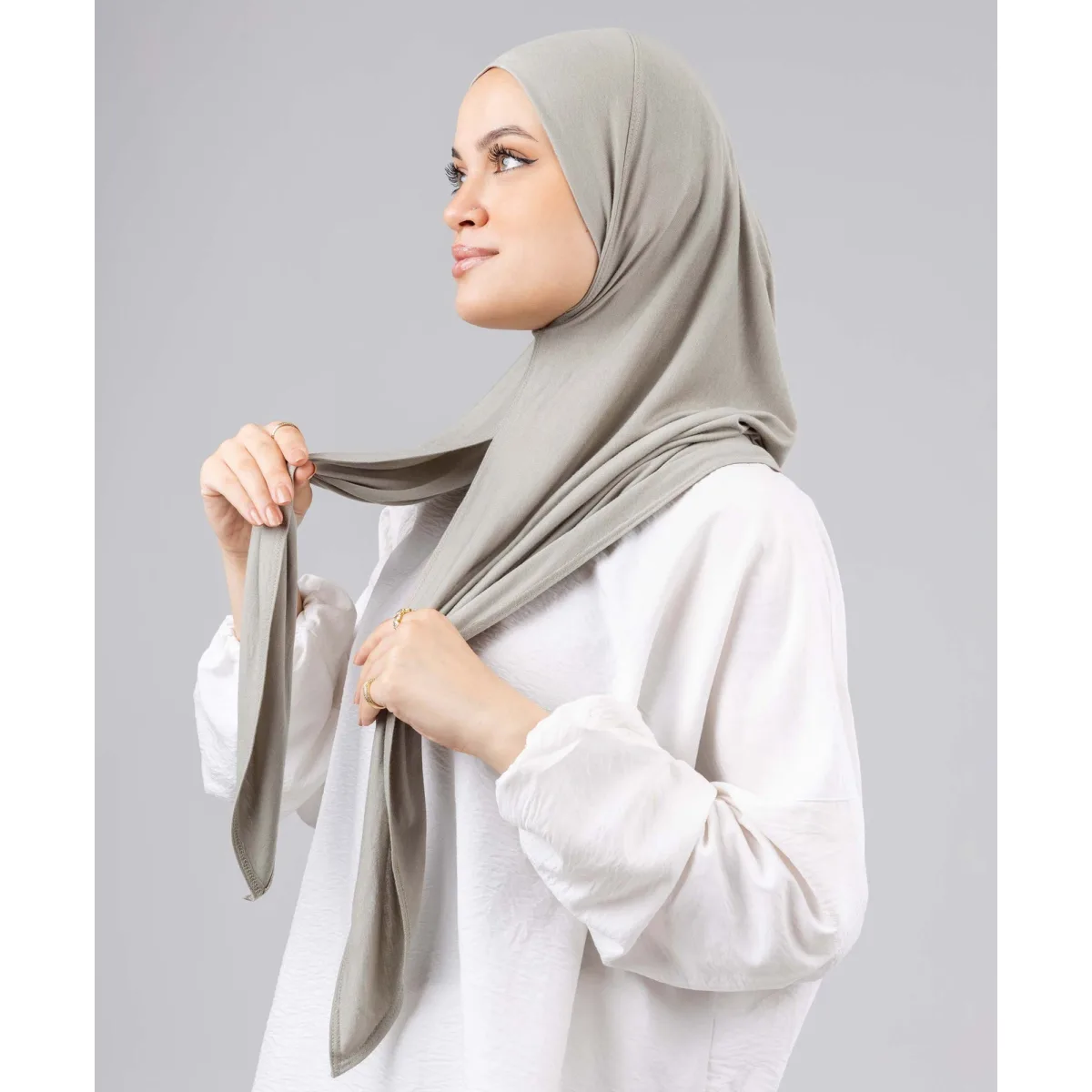 Le Voile Quick Wrap Scarf