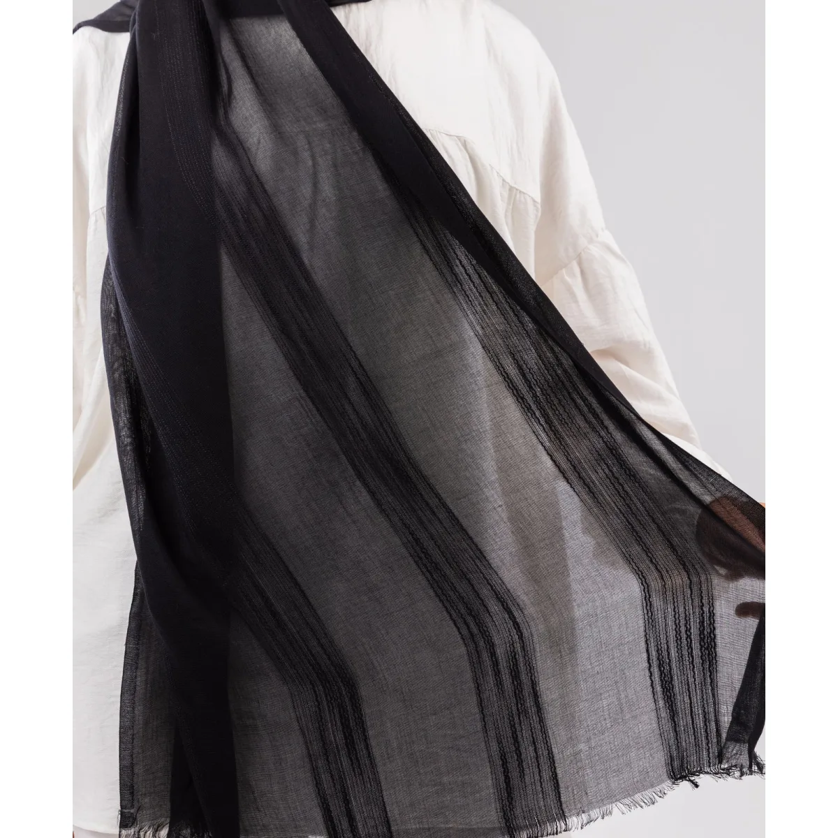 Le Voile Breeze Linen Scarf