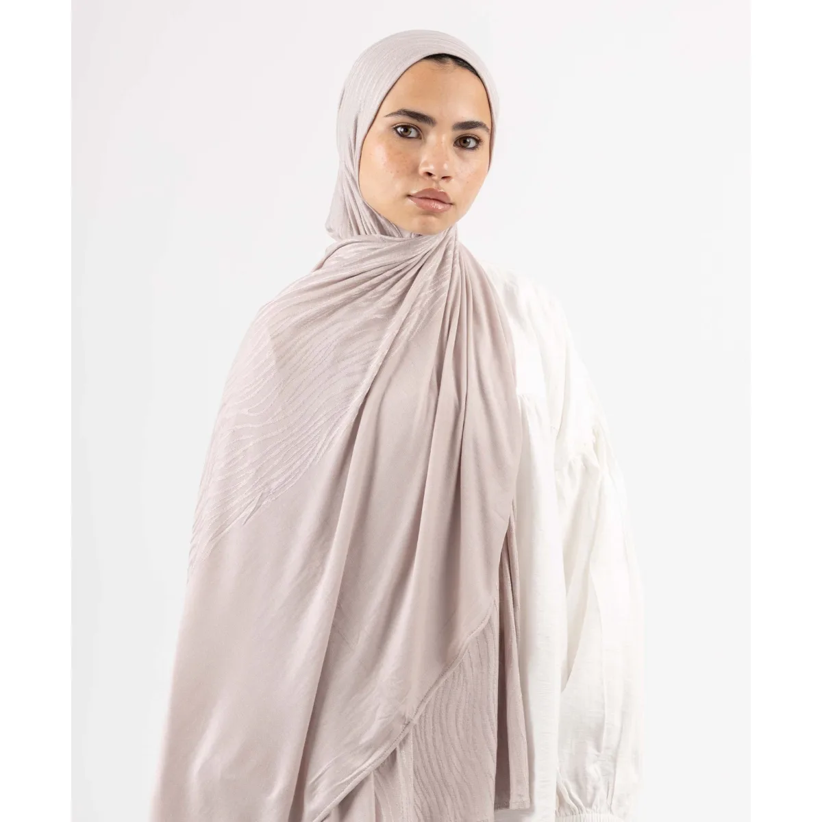 طرحة ليكرا Feather من لو فوال