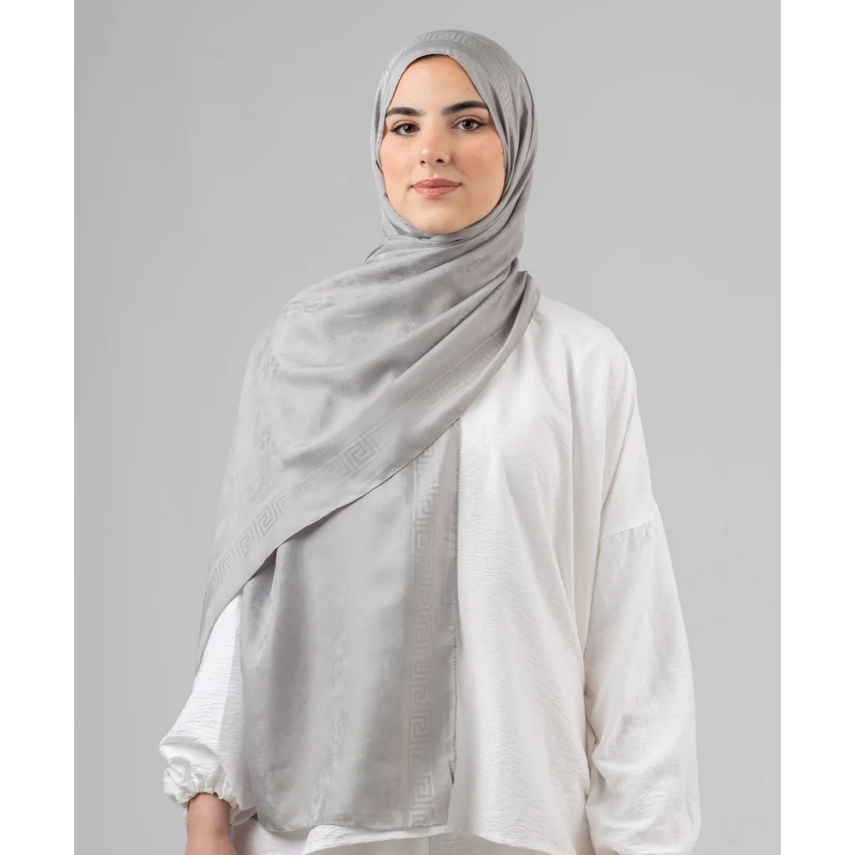 Le Voile Majesty Jacquard Scarf