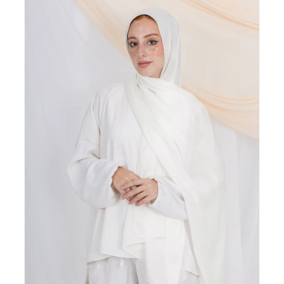 طرحة سيلك منقط من لو فوال