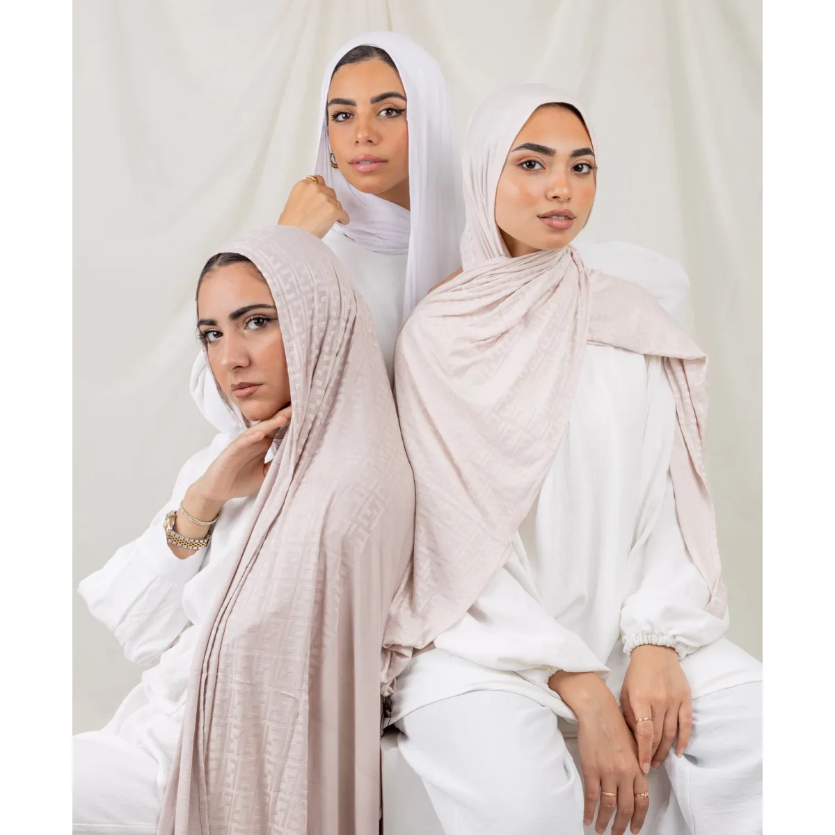 طرحة قطن ليكرا سادة F من لو فوال