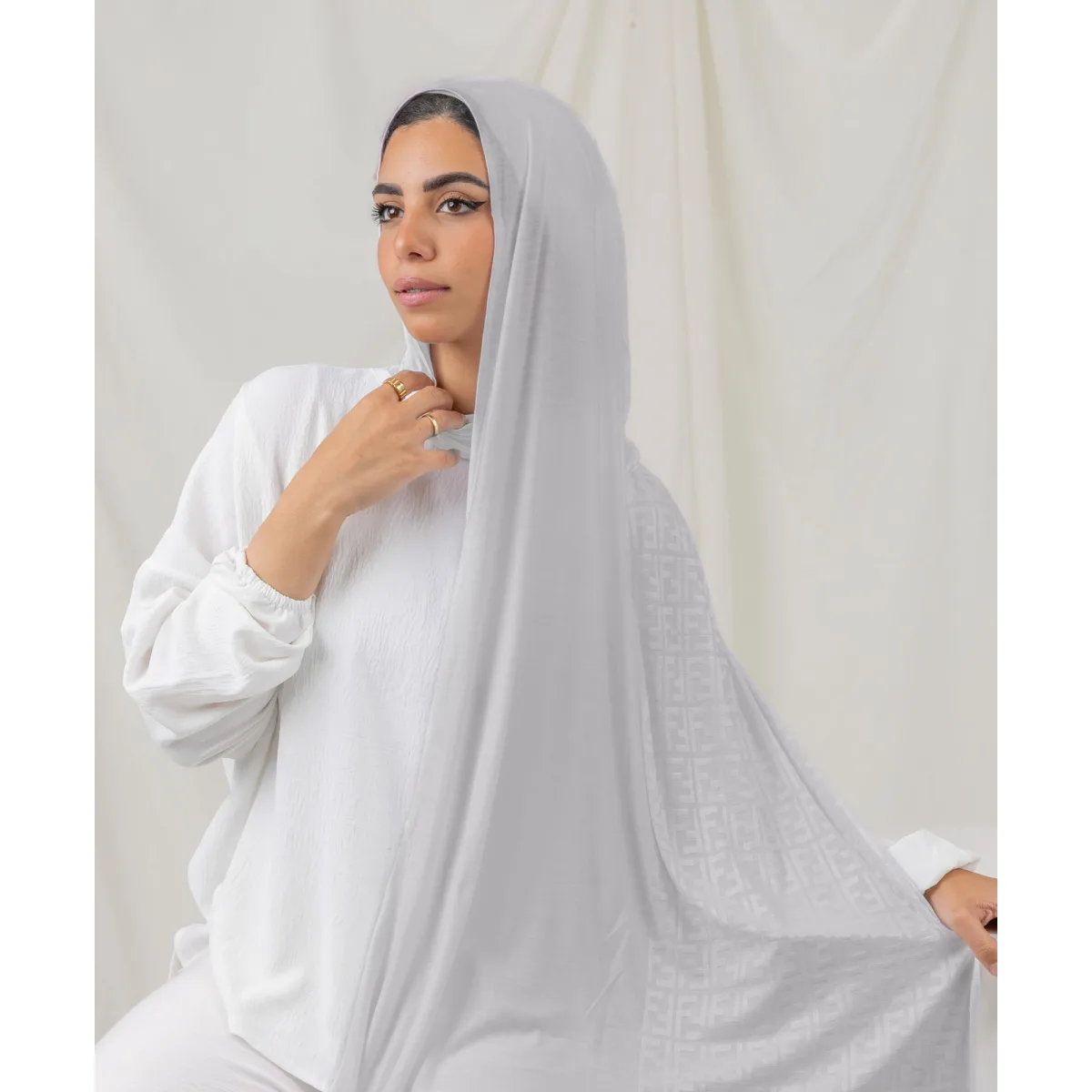 Le Voile Plain F Lycra Scarf